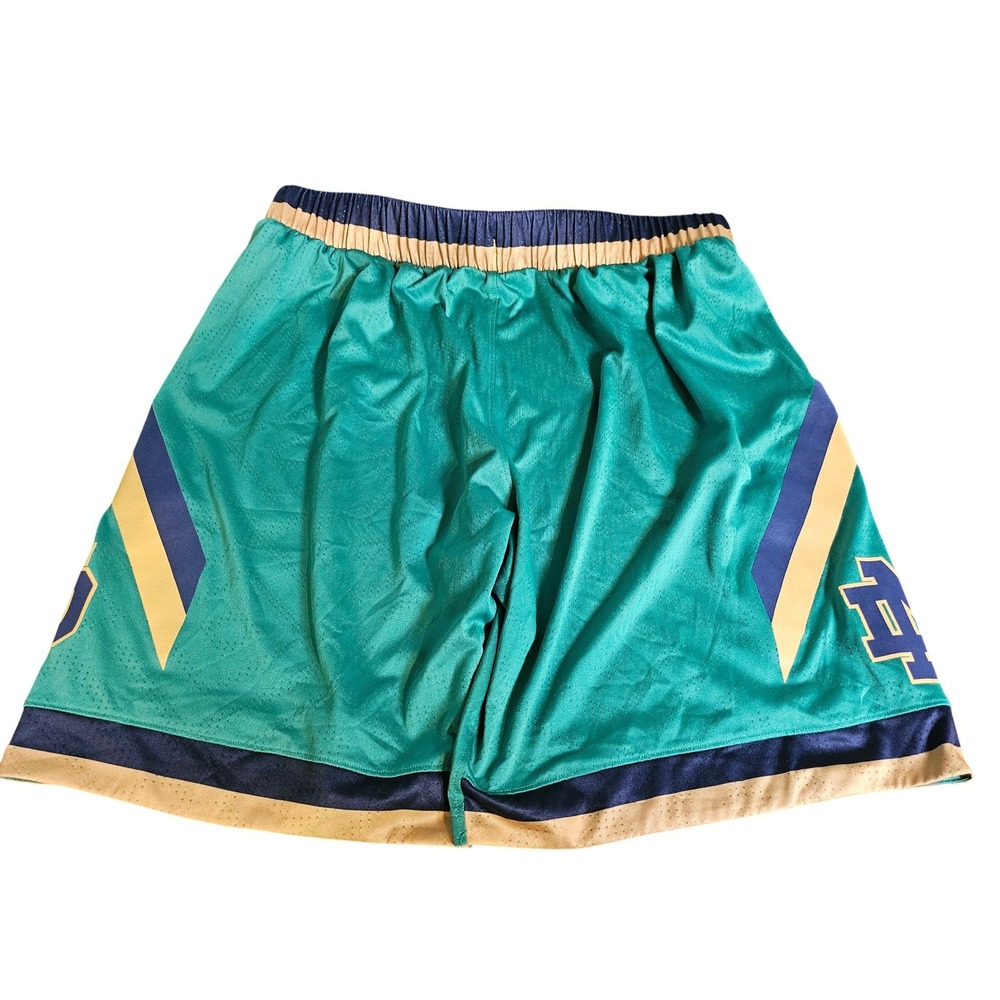Under Armour Notre Dame Fighting Irish Mens Large Green Replica Shorts